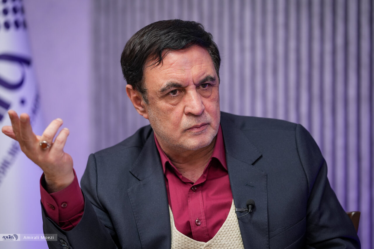 ایمانی: برخی از جریان‌های منتقد دولت از رهبری عبور کردند