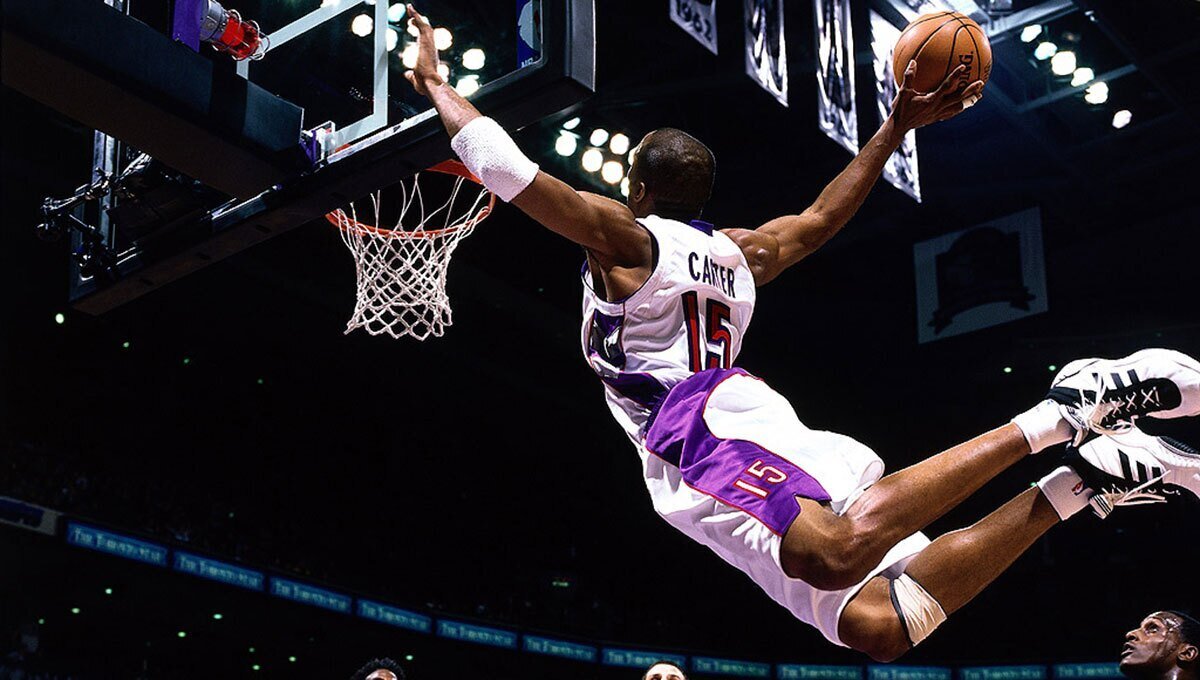 ببینید | پایان تلخ یک اسلمدانک؛ حلقۀ بسکتبال باعث مصدومیت یک بازیکن شد! ببینید | پایان تلخ یک اسلمدانک؛ حلقۀ بسکتبال باعث مصدومیت یک بازیکن شد!