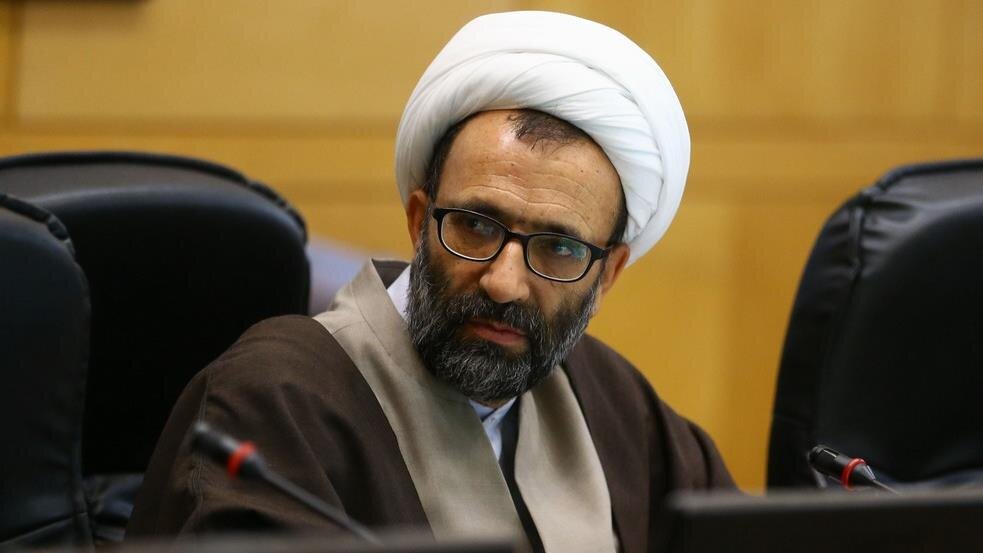 عضو هیأت رئیسه مجلس: ما ملتی هستیم که اجازه نمیدهیم مقدراتمان به دست دیگران سپرده شود عضو هیأت رئیسه مجلس: ما ملتی هستیم که اجازه نمیدهیم مقدراتمان به دست دیگران سپرده شود